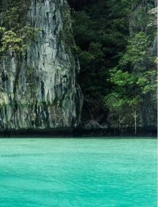 Ko-Phi-Phi-Island-Thailand-South-Limestone-Karst